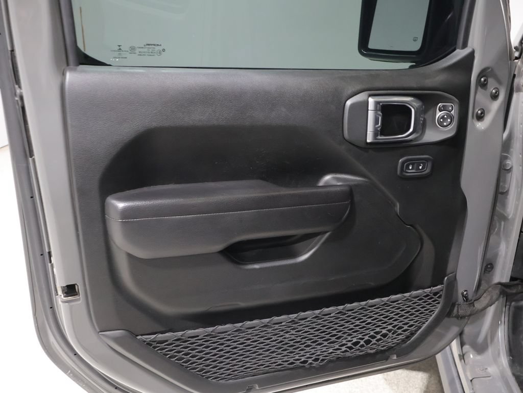 Used 2022 Jeep Gladiator Sport AWD/4WD image 13