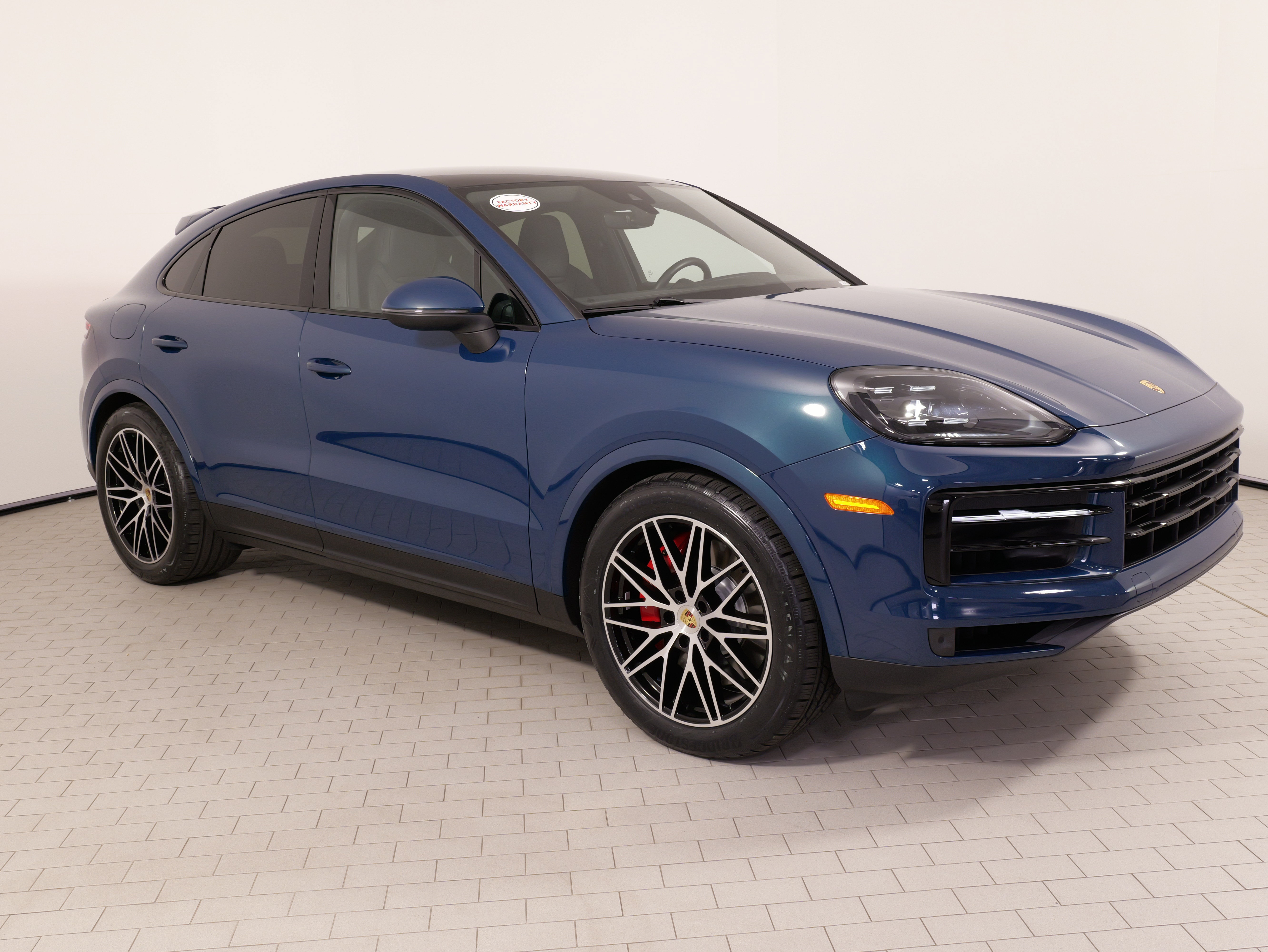 Used 2024 Porsche Cayenne S AWD/4WD image 7