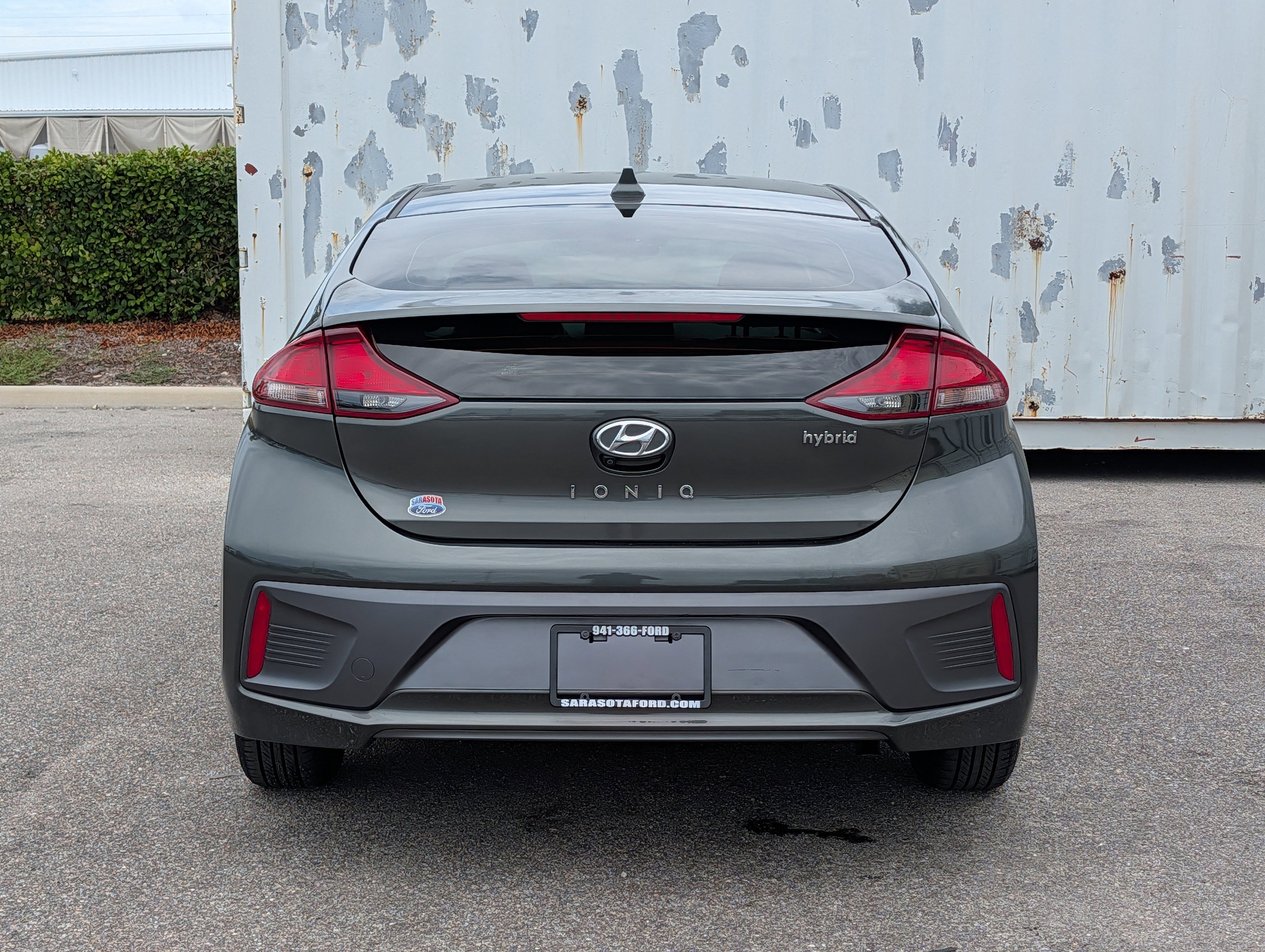 Used 2022 Hyundai Ioniq SE FWD image 5