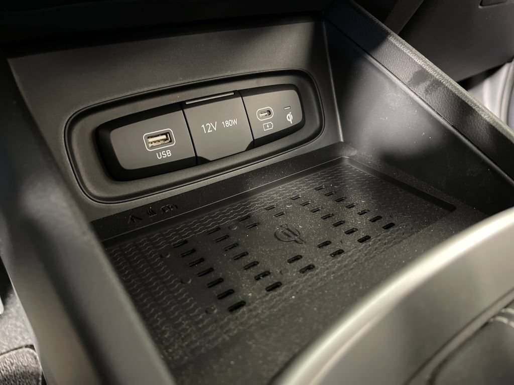 New 2026 Hyundai Venue SEL FWD image 31