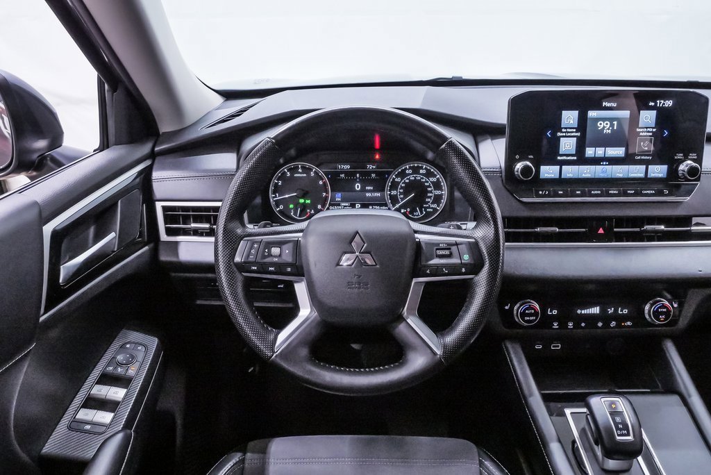 Used 2024 Mitsubishi Outlander SE image 20