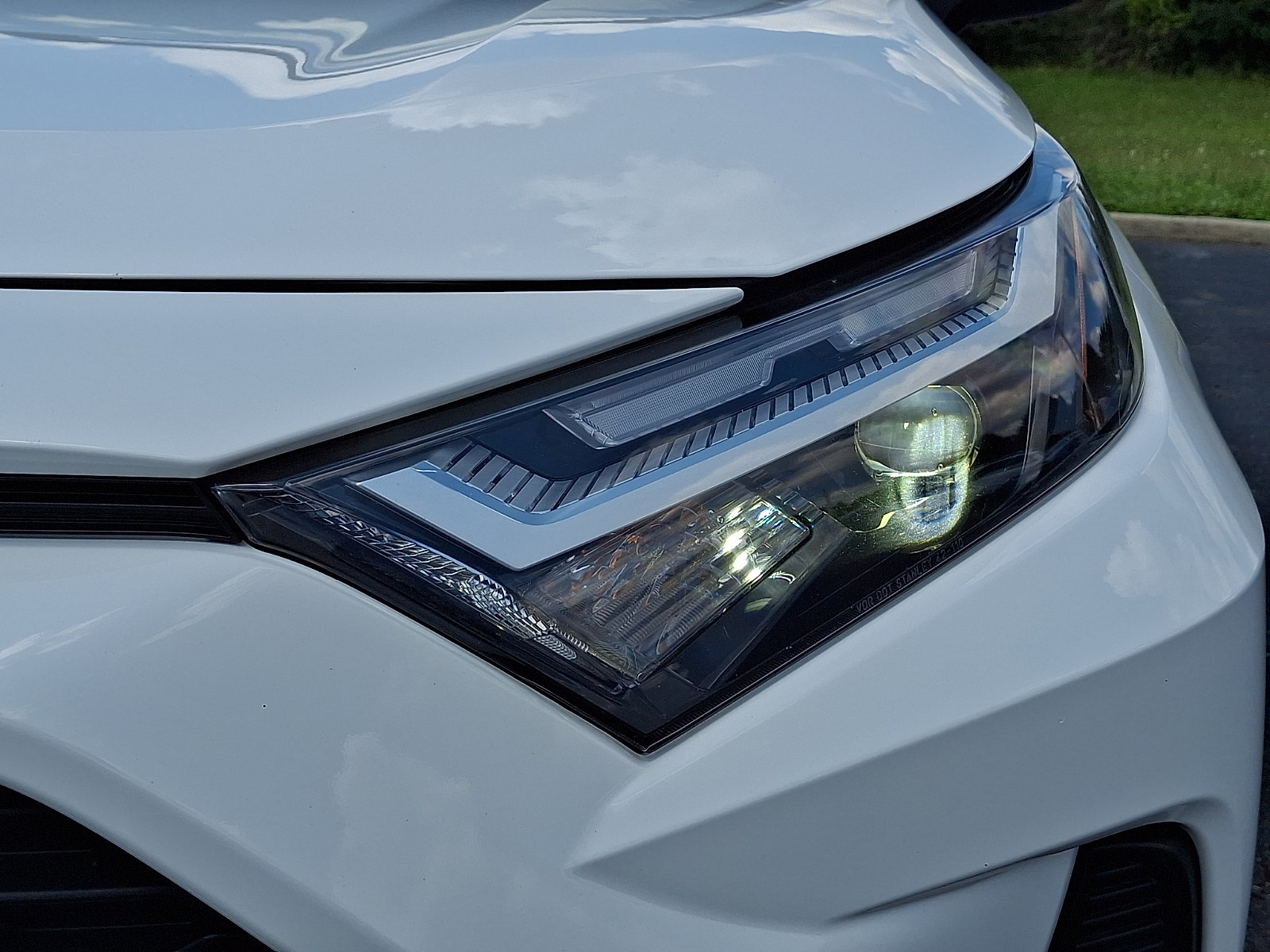 Used 2023 Toyota RAV4 XLE w/ XLE Grade Weather Package AWD/4WD image 8