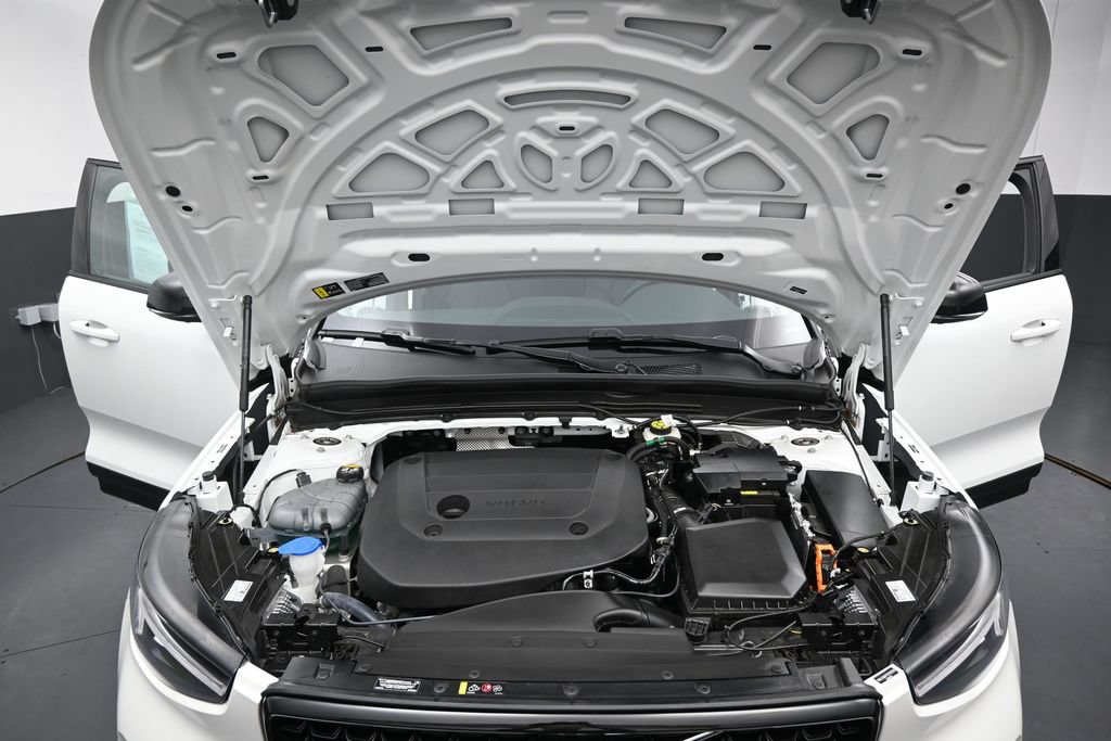 Used 2026 Volvo XC40 B5 Plus AWD/4WD image 42