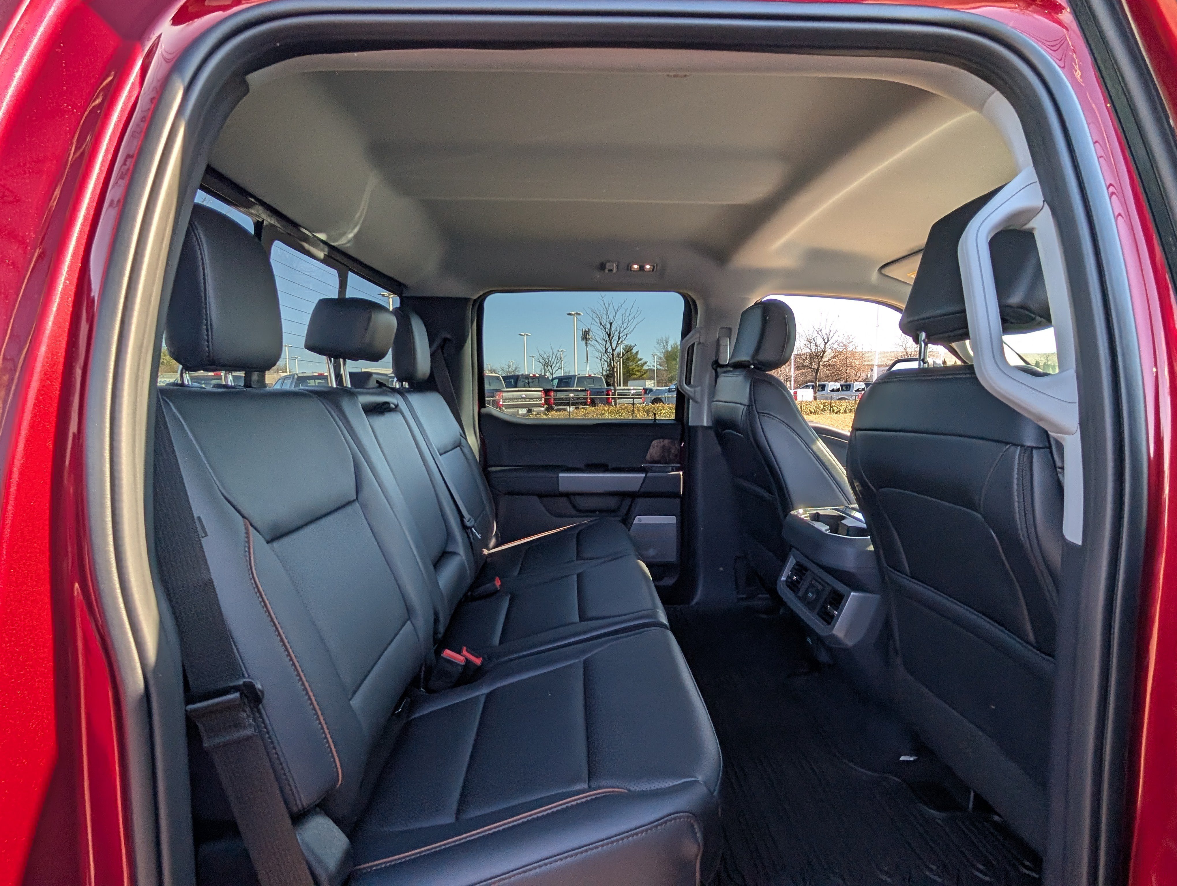 New 2026 Ford F250 Lariat w/ Black Appearance Package AWD/4WD image 8