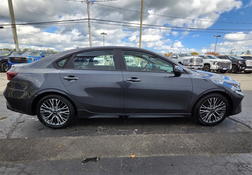 Used 2023 Kia Forte GT-Line w/ GT-Line Premium Package image 6
