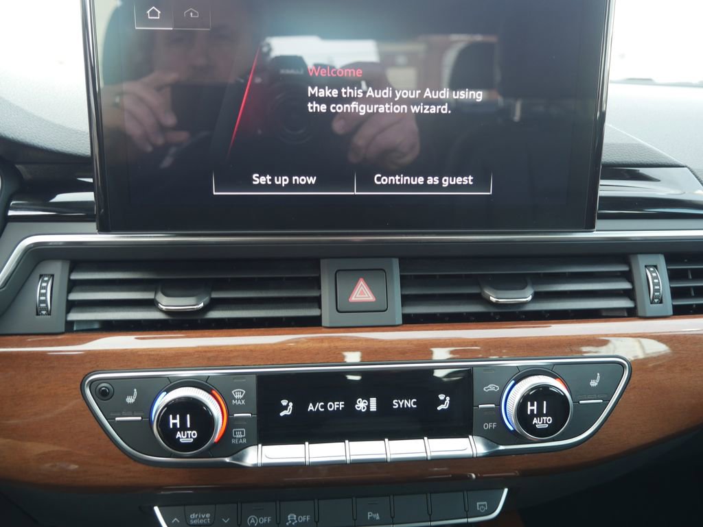 Used 2023 Audi A4 2.0T Premium w/ Convenience Package image 48