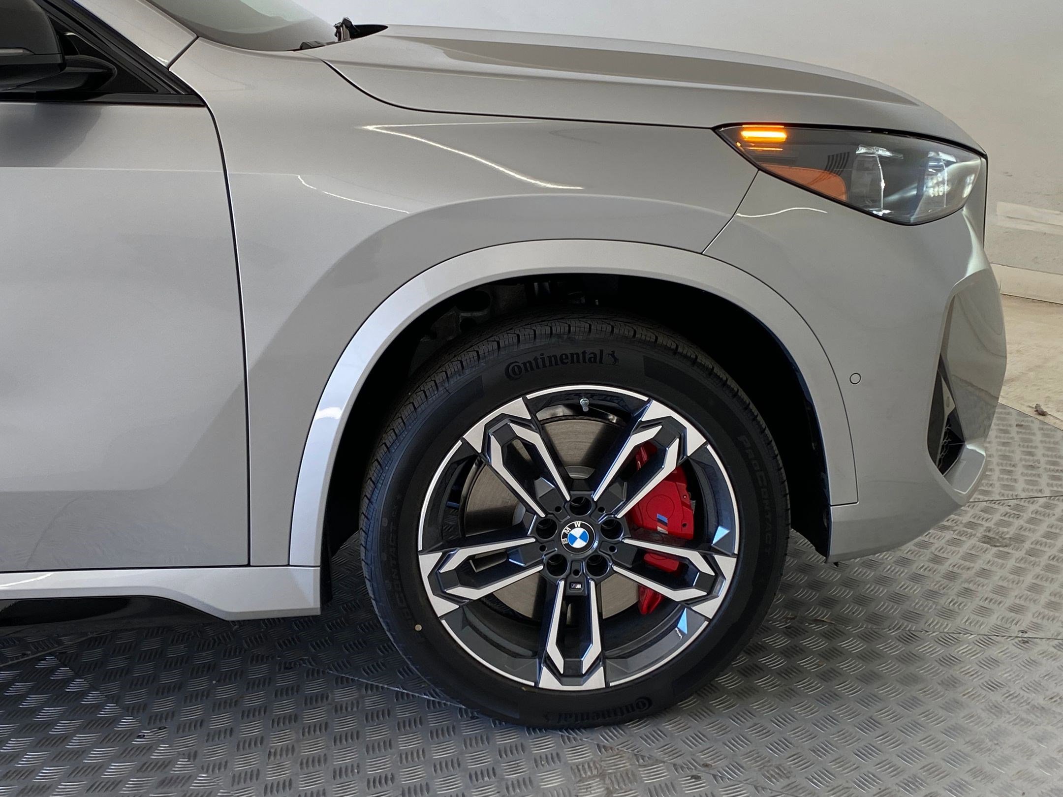 New 2026 BMW X1 xDrive28i w/ M Sport Package AWD/4WD image 11