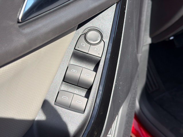 New 2027 Chevrolet Equinox LT w/ Convenience Package II FWD image 8