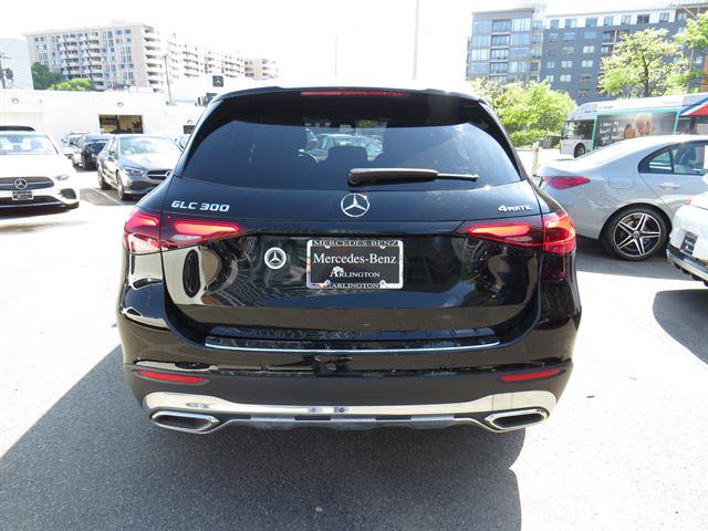 Used 2023 Mercedes-Benz GLC 300 4MATIC image 3