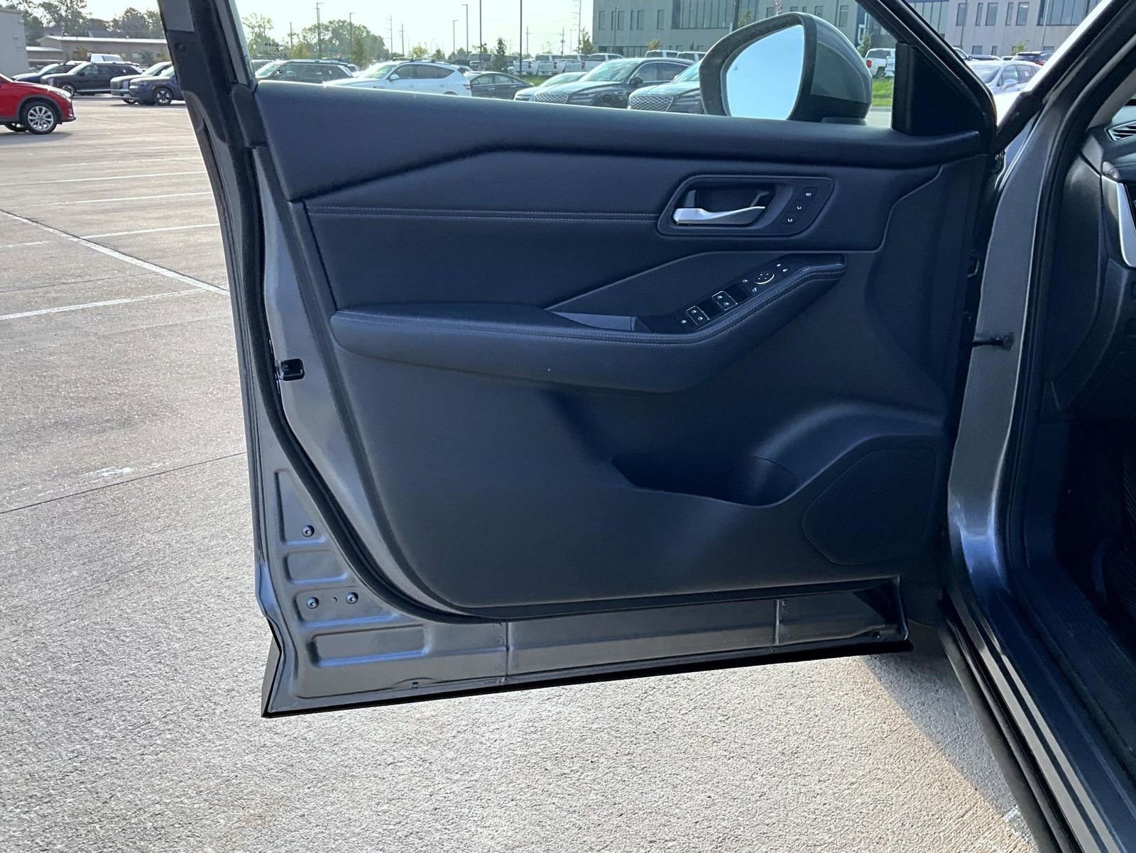 Certified 2024 Nissan Rogue SL w/ SL Premium Package image 10