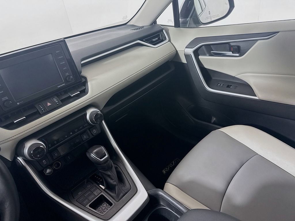 Certified 2021 Toyota RAV4 XLE Premium AWD/4WD image 22