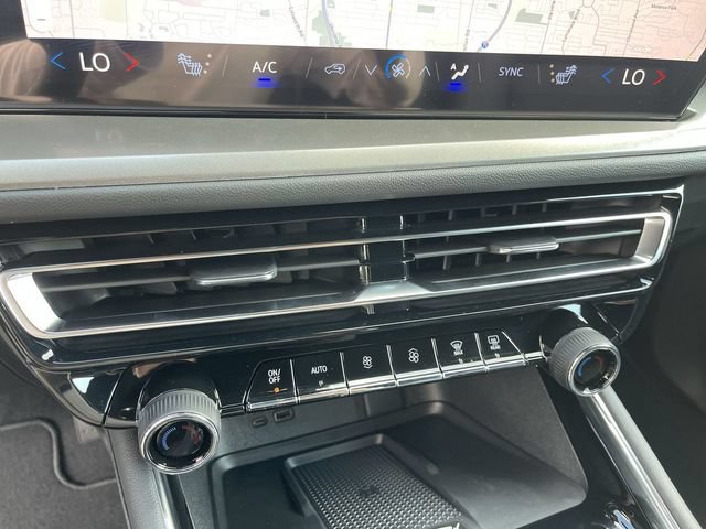 New 2026 Chevrolet Traverse LT w/ Midnight/Sport Edition AWD/4WD image 19