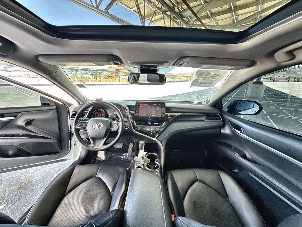 Used 2022 Toyota Camry XSE FWD image 12