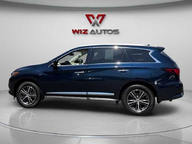 Used 2019 INFINITI QX60 Luxe w/ Essential Package AWD/4WD image 2