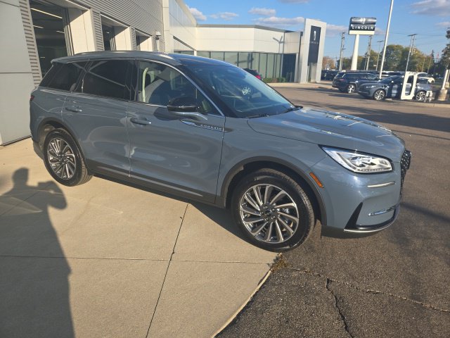Certified 2023 Lincoln Corsair Reserve w/ Equipment Group 201A AWD/4WD image 4