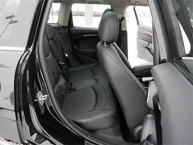 Used 2020 MINI Cooper 4-Door Hardtop w/ Premium Package image 19