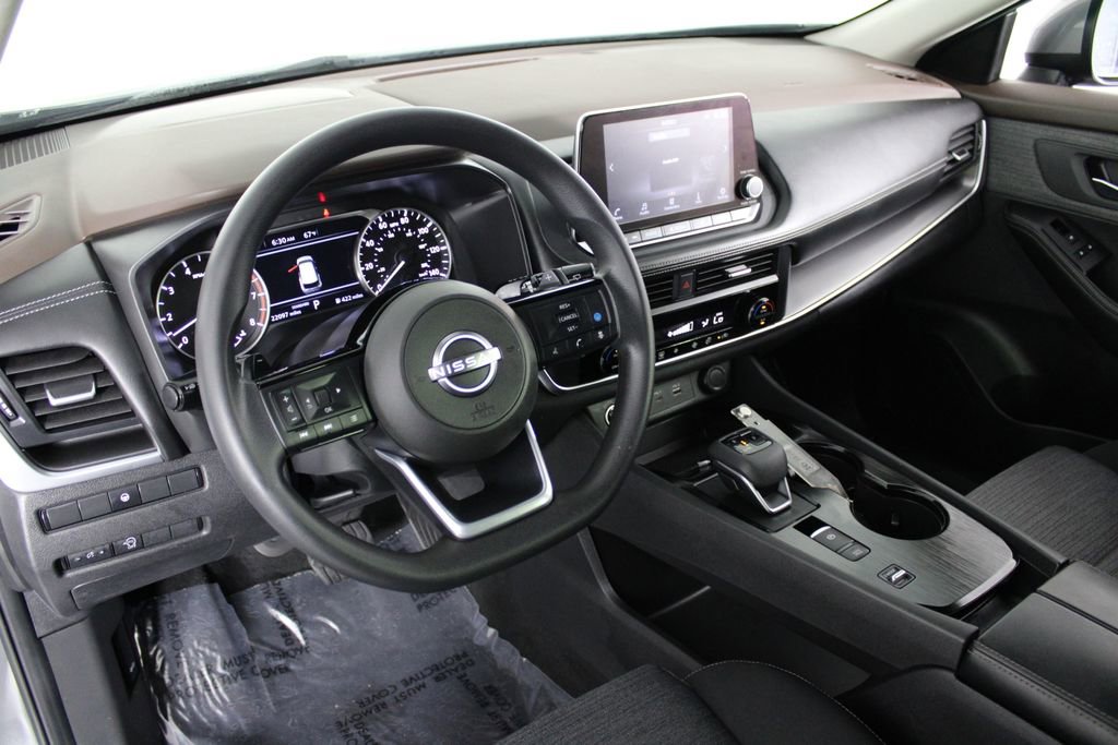 Certified 2023 Nissan Rogue SV image 19