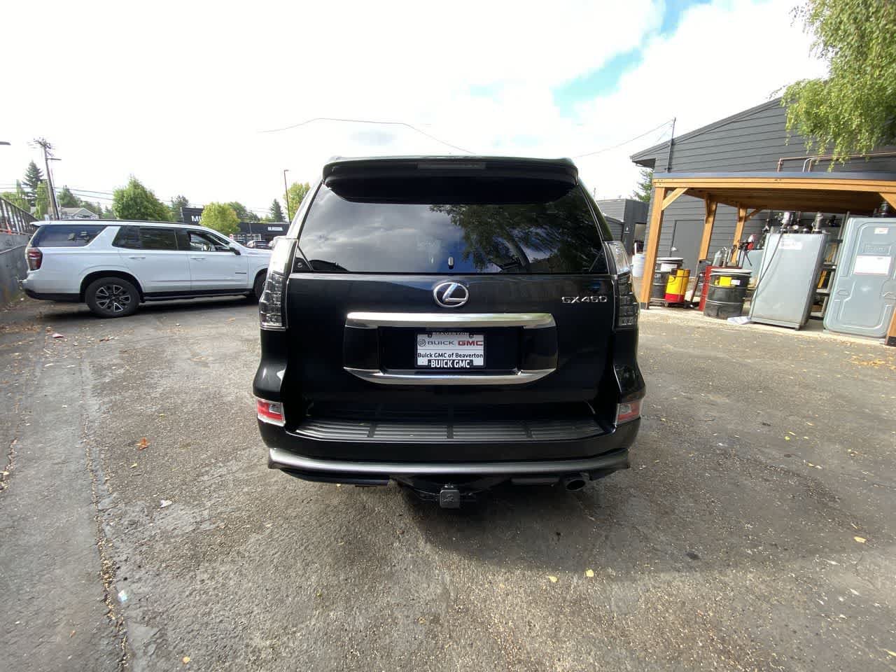 Used 2023 Lexus GX 460 Luxury w/ Sport Design Package AWD/4WD image 5