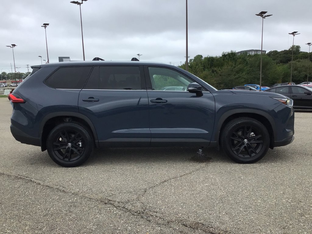 Used 2024 Toyota Grand Highlander AWD image 7