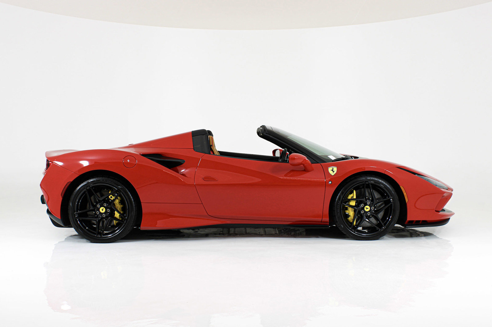 Certified 2022 Ferrari F8 Tributo RWD image 15