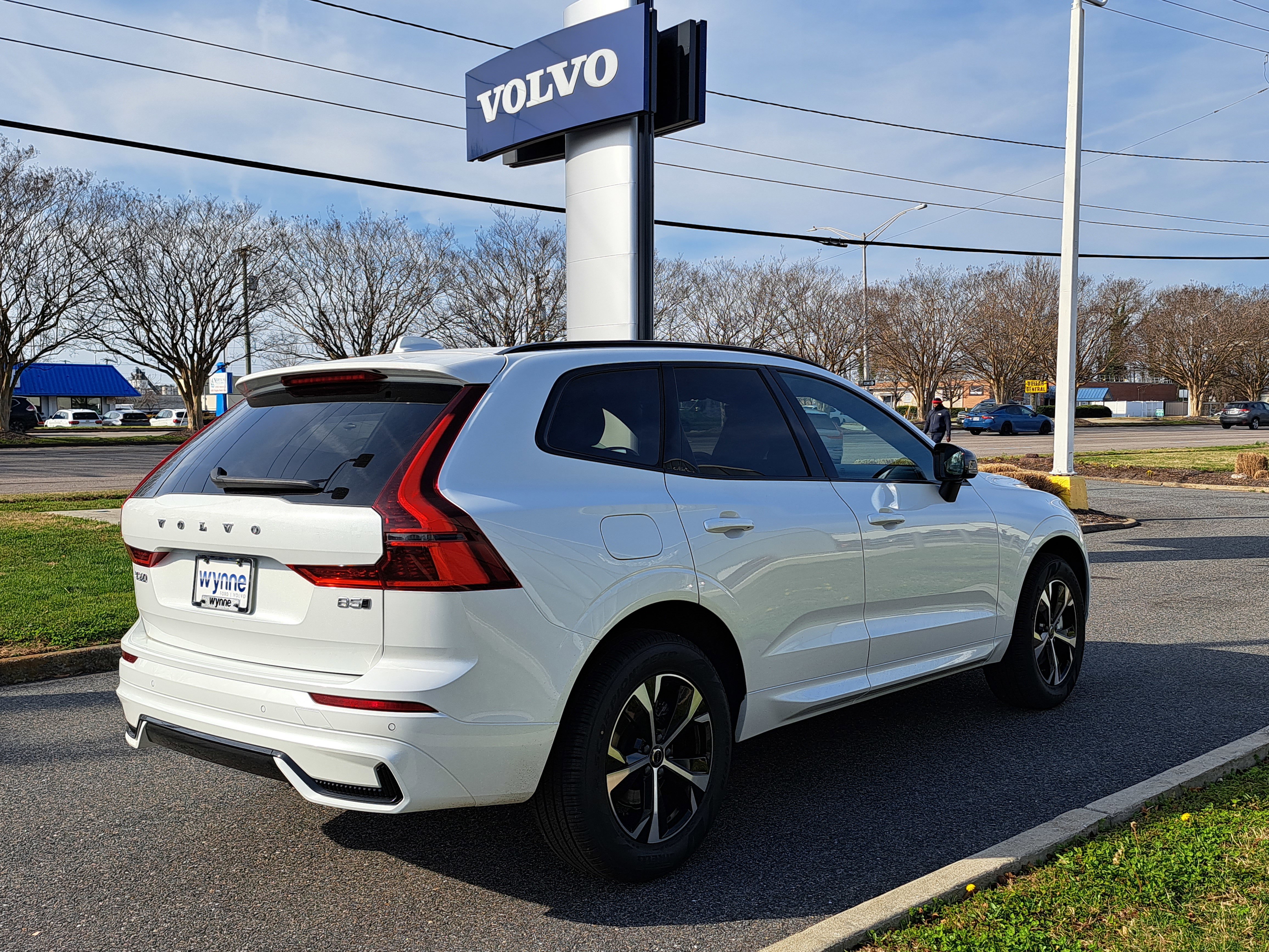 New 2026 Volvo XC60 B5 Core w/ Climate Package AWD/4WD image 3