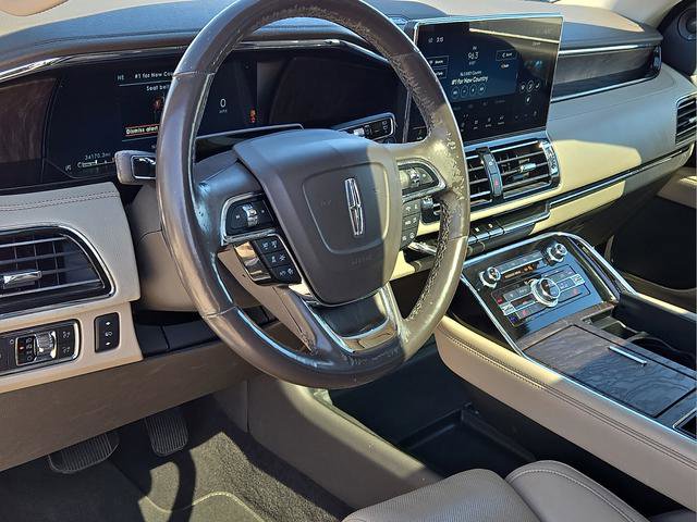 Used 2022 Lincoln Navigator L Reserve image 21