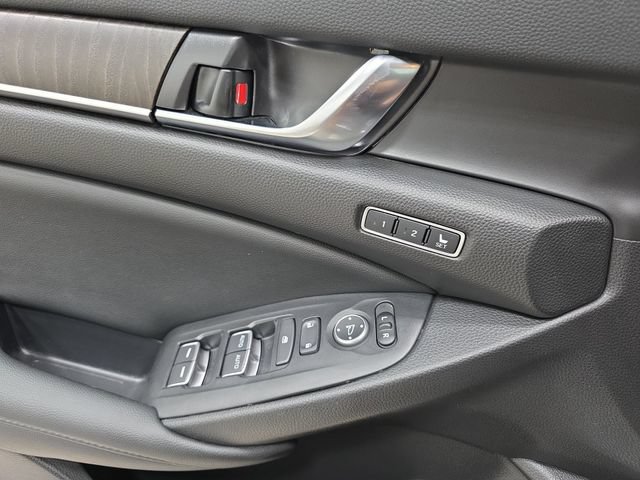 Used 2022 Honda Accord Touring image 28
