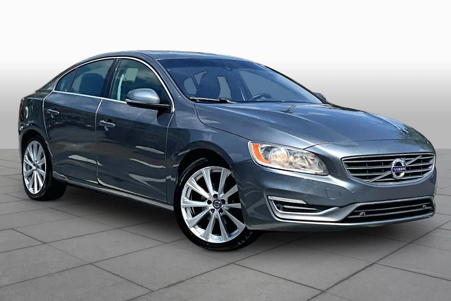 Used 2017 Volvo S60 T5 Inscription FWD image 3