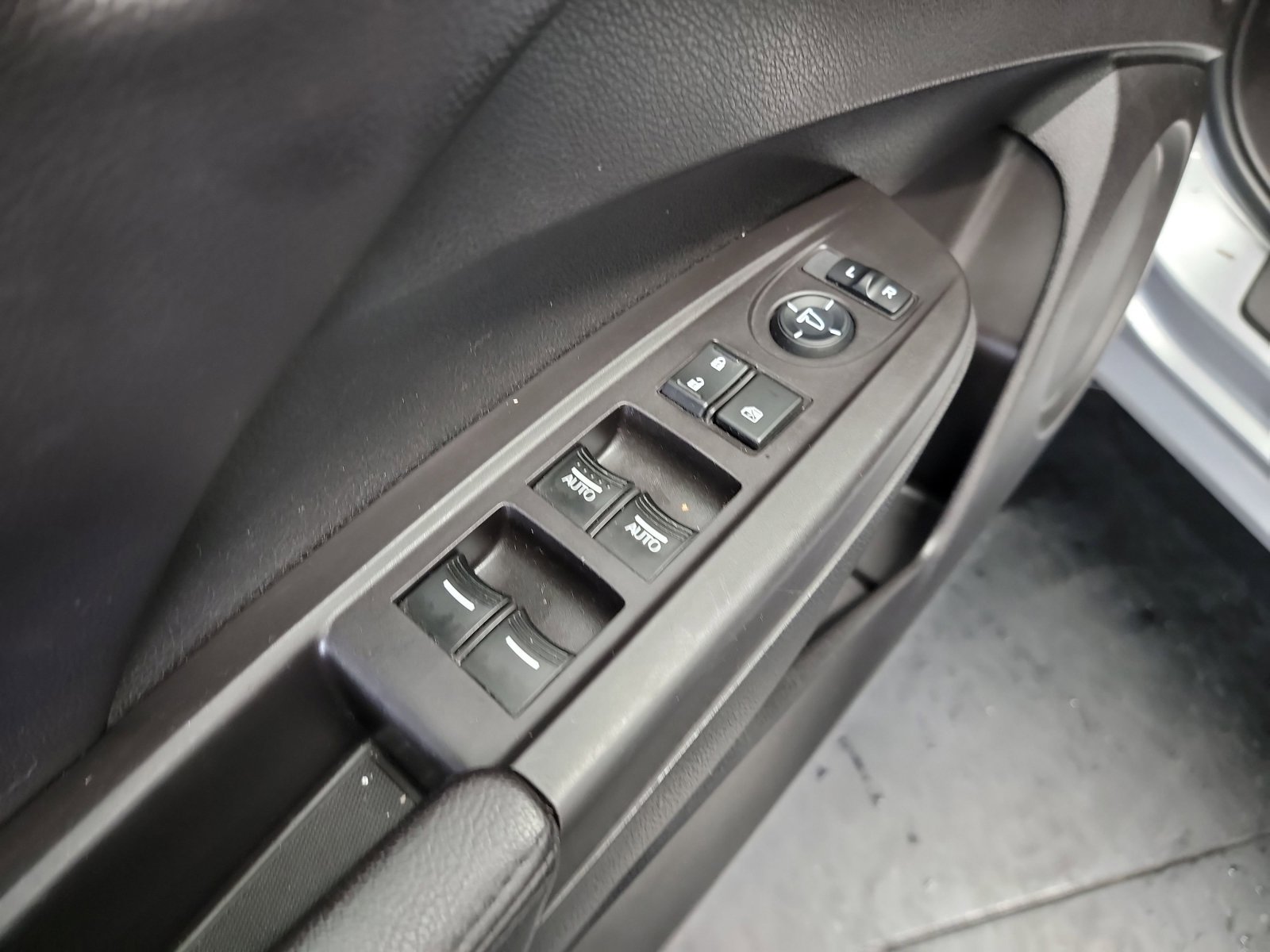 Used 2017 Acura RDX AWD w/ Advance Package image 14