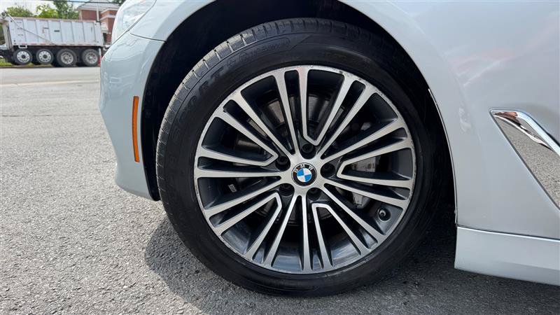 Used 2018 BMW 540i xDrive w/ Premium Package AWD/4WD image 16