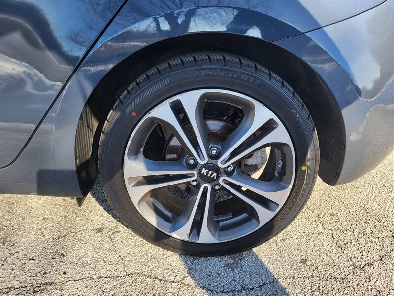 Used 2016 Kia Forte EX FWD image 32