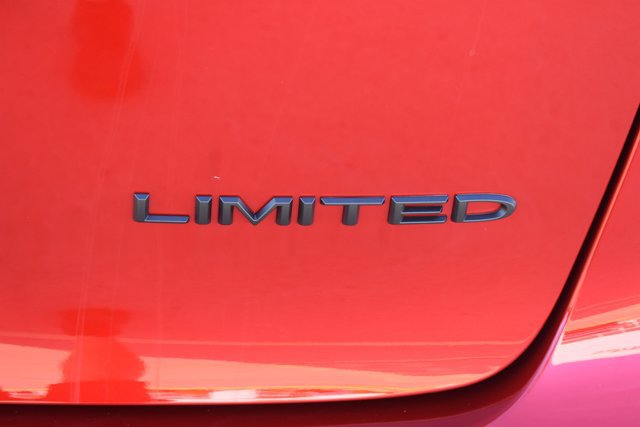 New 2027 Chrysler Pacifica Limited w/ Family Tech Group FWD image 8