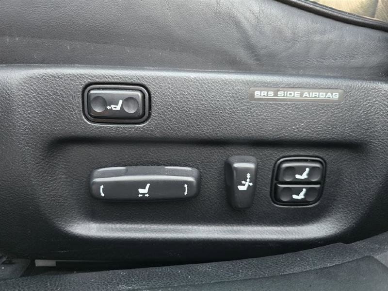 Used 2004 Lexus LS 430 image 32
