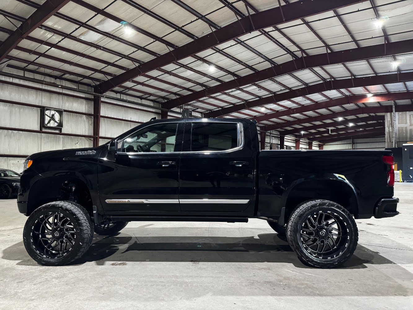 Used 2022 Chevrolet Silverado 1500 High Country image 7