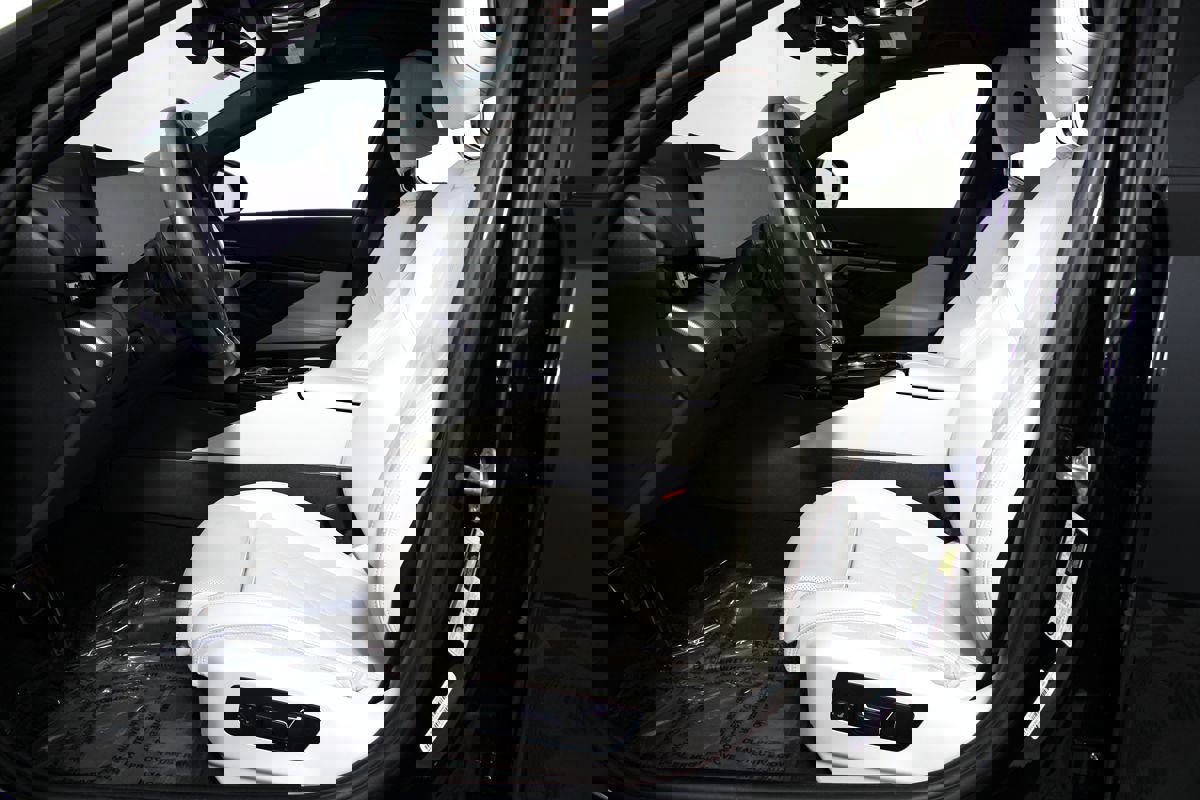 Used 2024 BMW 530i w/ M Sport Package image 8