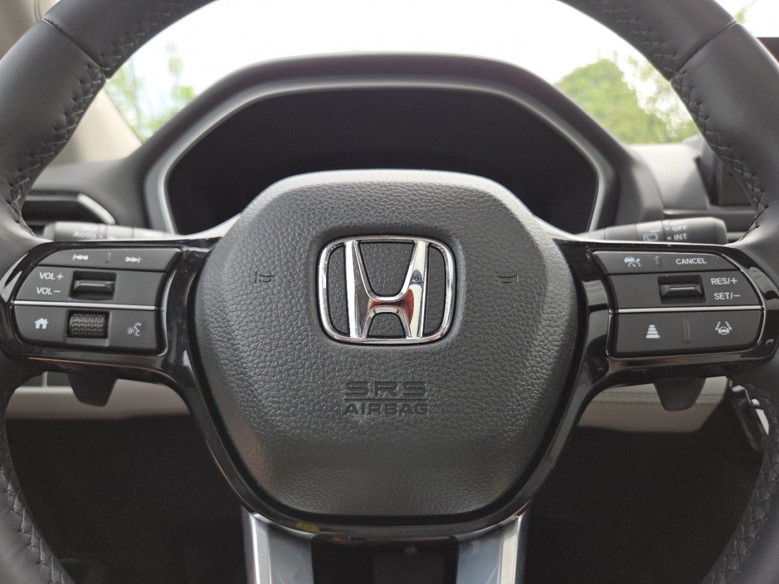 Certified 2025 Honda Pilot Touring image 33