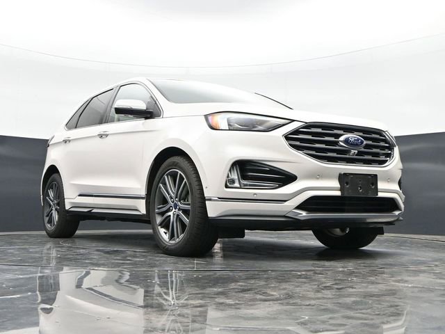 Used 2019 Ford Edge Titanium w/ Equipment Group 301A AWD/4WD image 38