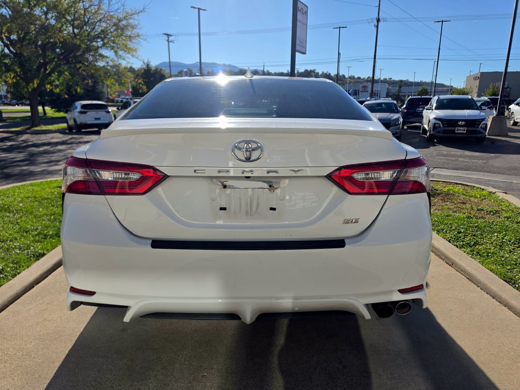 Used 2019 Toyota Camry SE FWD image 6