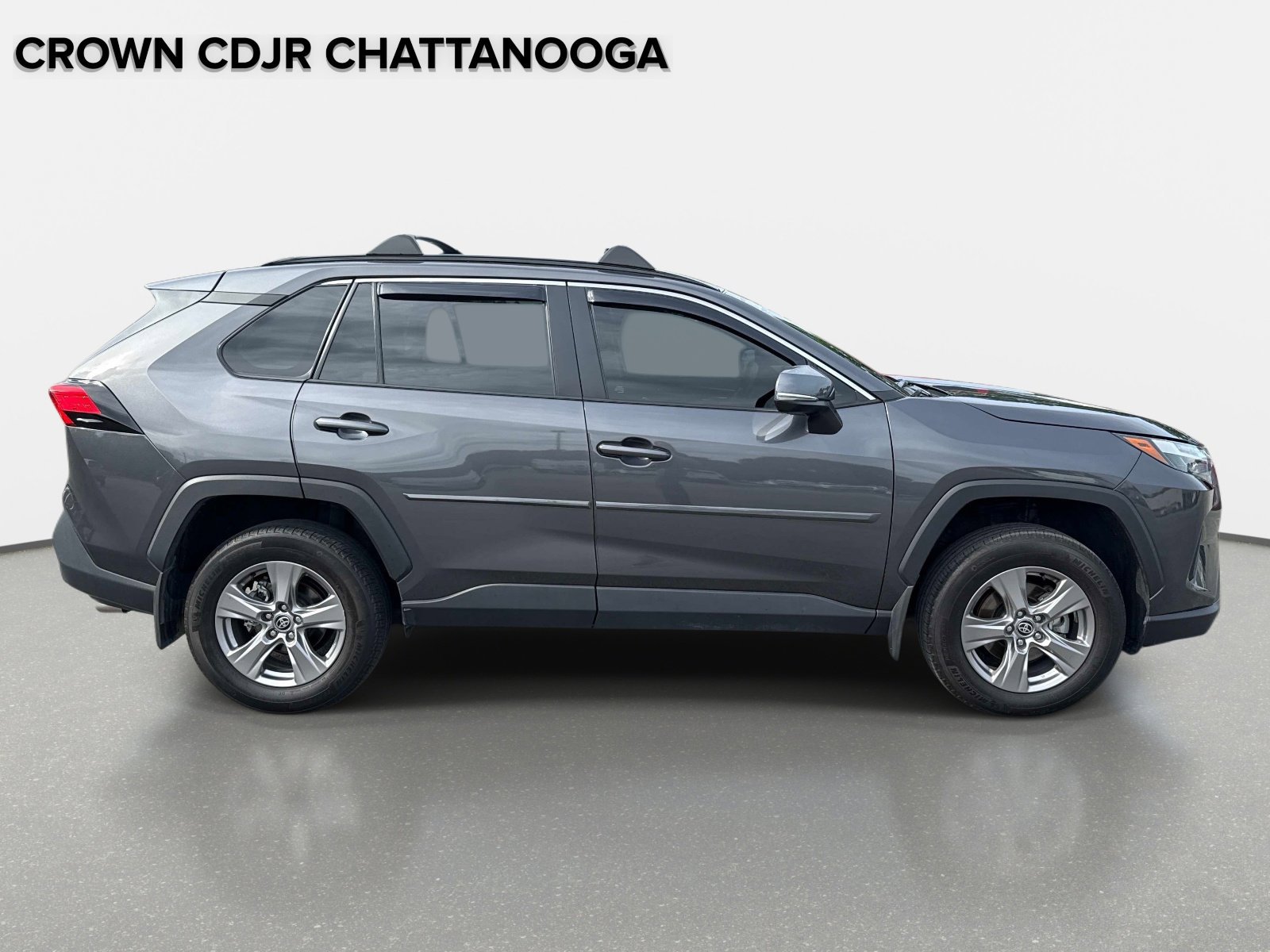 Used 2024 Toyota RAV4 XLE AWD/4WD image 4