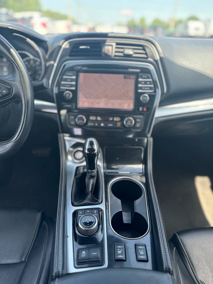 Used 2020 Nissan Maxima 3.5 SV w/ Floor Mat Group FWD image 17