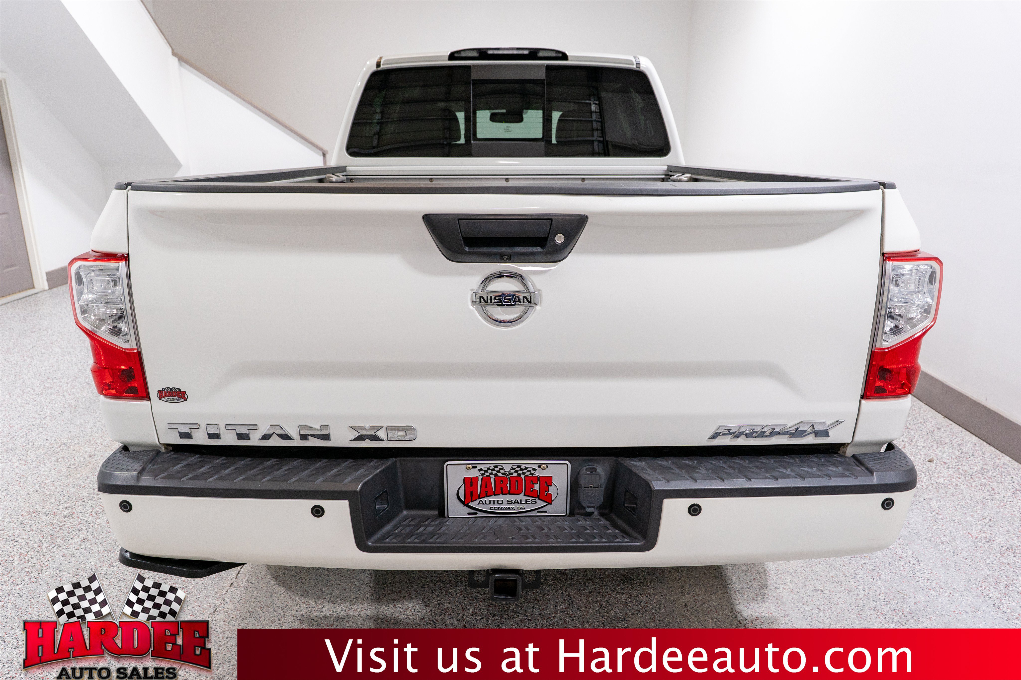 Used 2019 Nissan Titan PRO-4X w/ Pro-4x Convenience Package AWD/4WD image 4