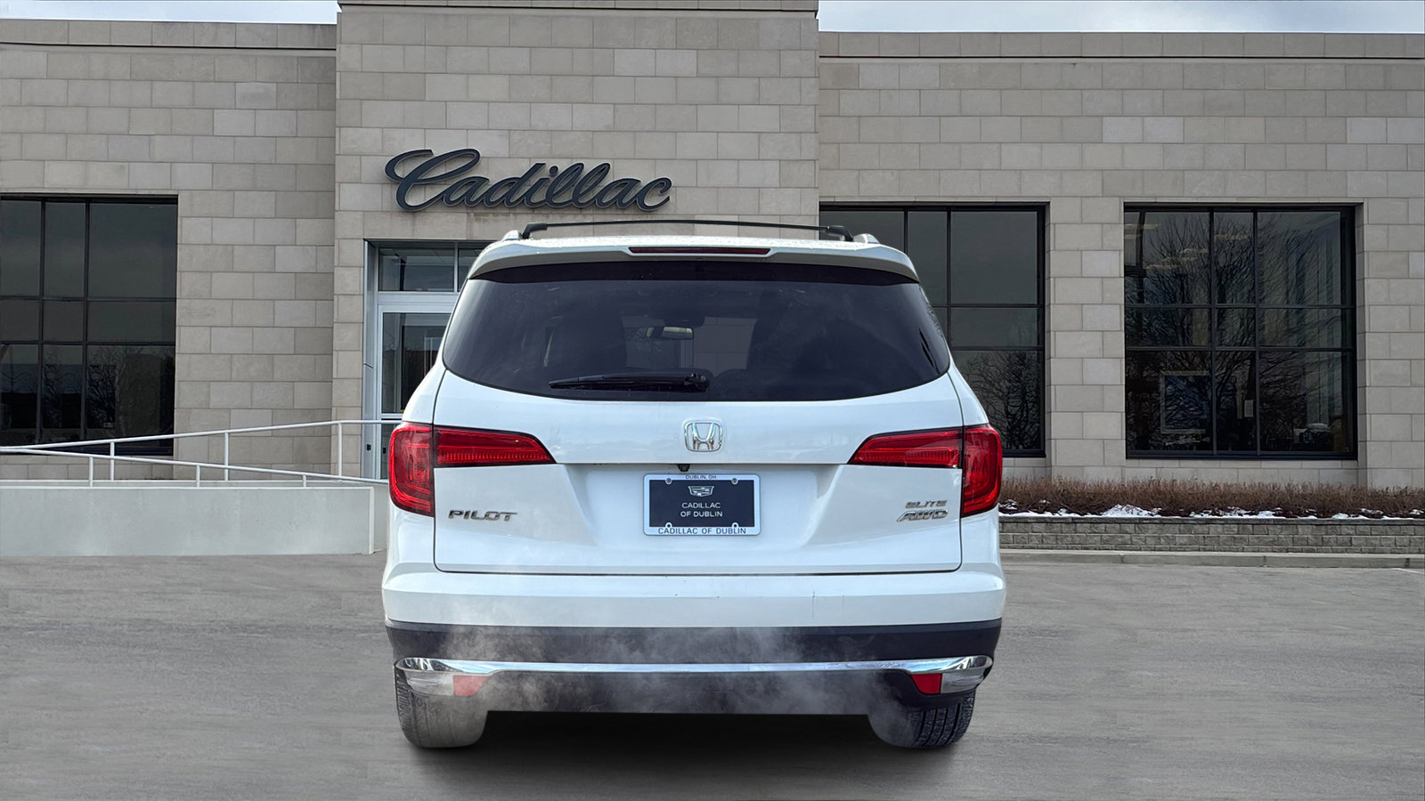 Used 2017 Honda Pilot Elite image 6