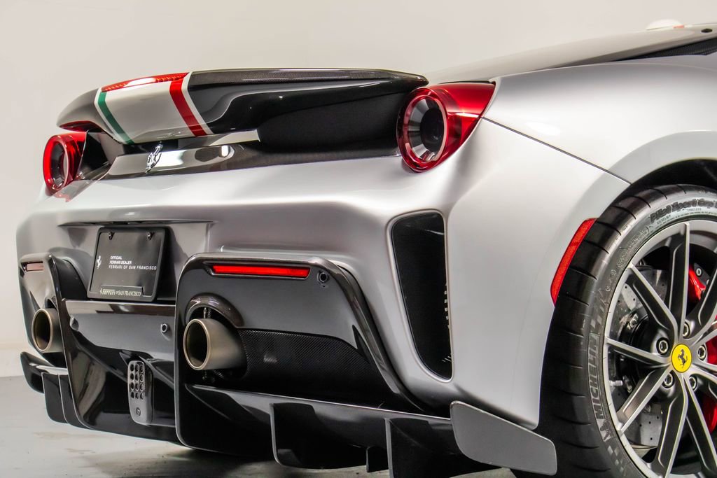 Used 2020 Ferrari 488 Pista Base image 34