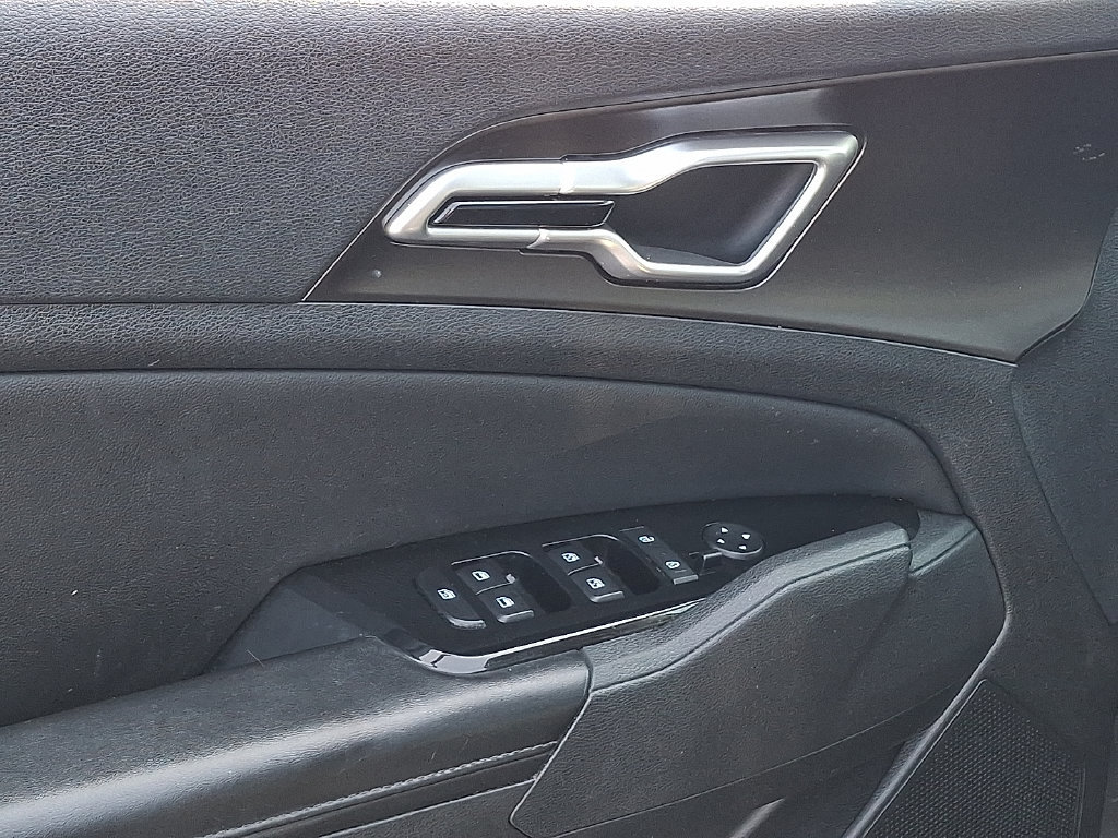 Used 2024 Kia Sportage EX FWD image 13