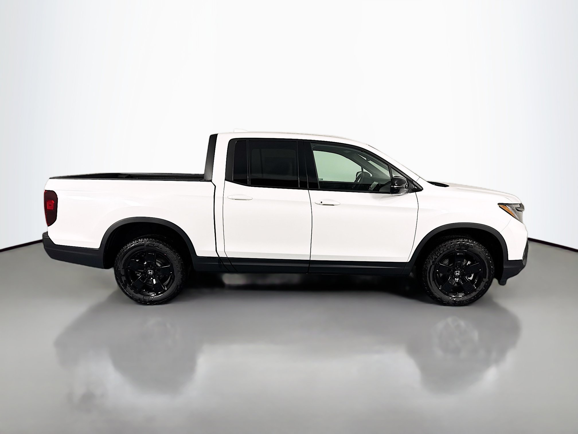 New 2026 Honda Ridgeline Black Edition image 4