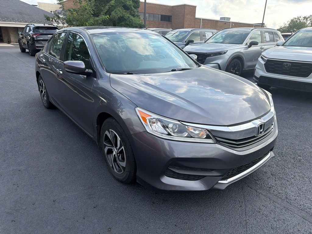 Used 2017 Honda Accord LX image 3