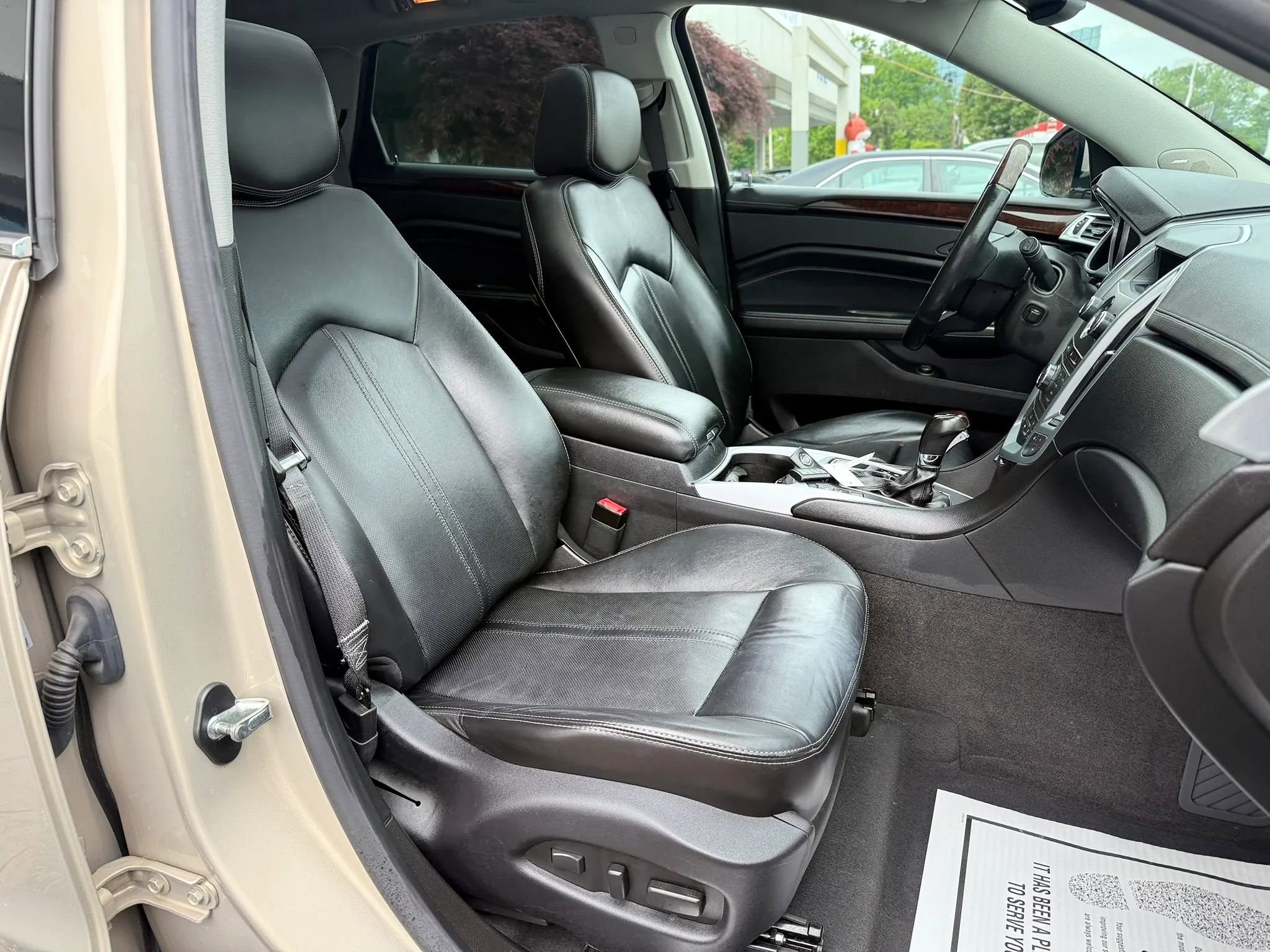 Used 2012 Cadillac SRX Luxury AWD/4WD image 40