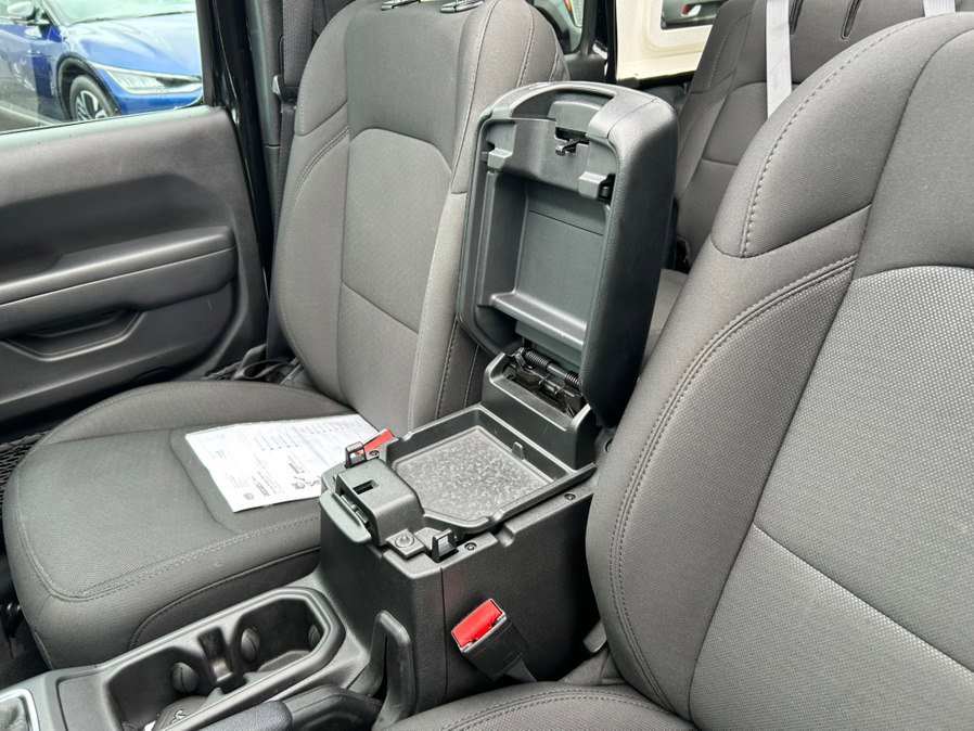 Used 2023 Jeep Wrangler Unlimited w/ Sun & Screen Package AWD/4WD image 20