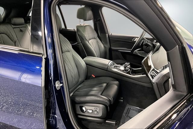 Used 2021 BMW X5 M50i w/ Executive Package AWD/4WD image 28