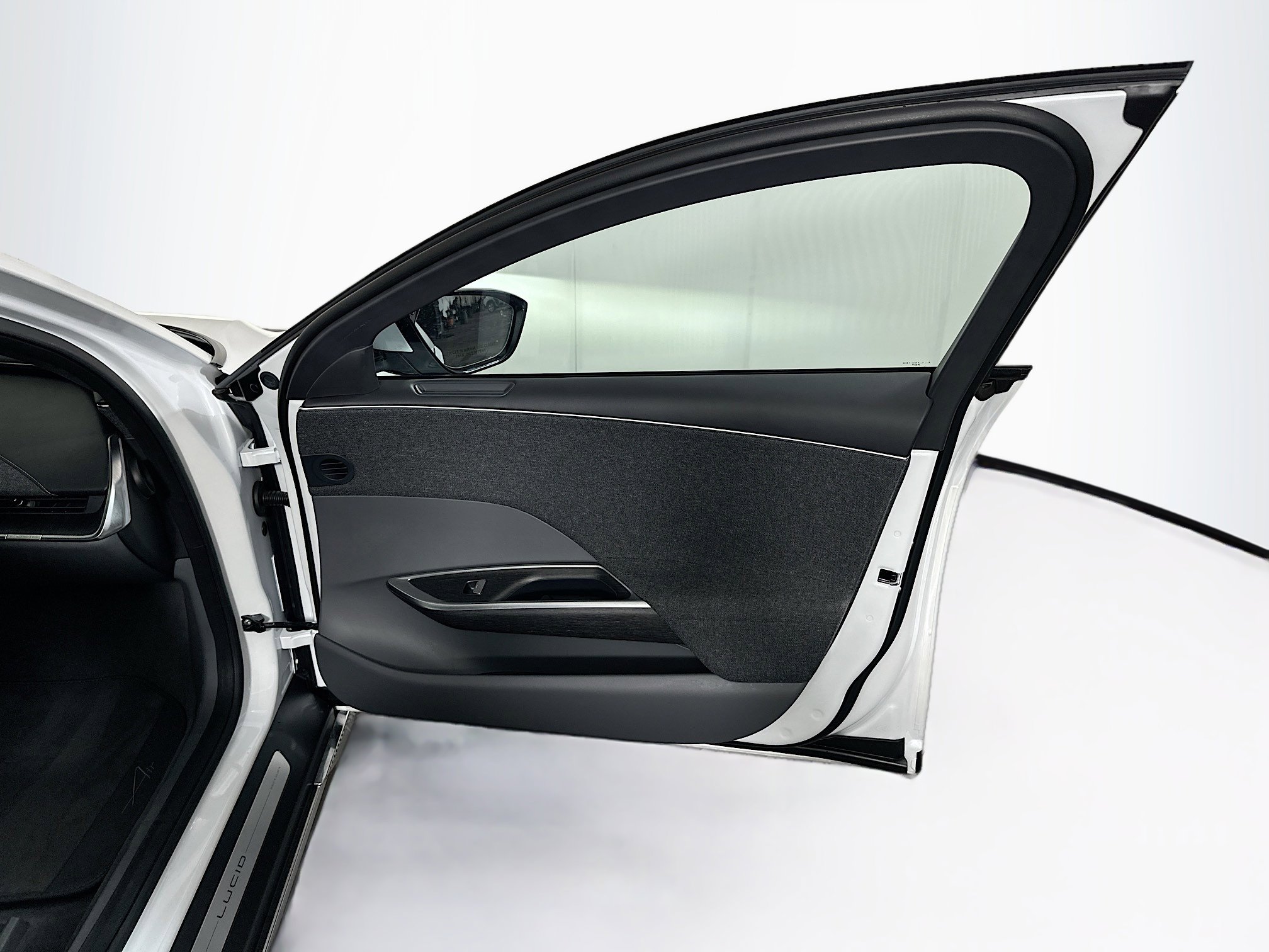 Used 2024 Lucid Air Pure RWD image 34